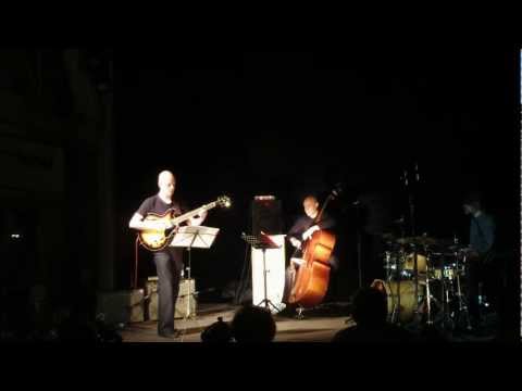 Bartłomiej Brat Oles | Maciej Grzywacz | Marcin Oleś  MONK - We see by Thelonious Monk