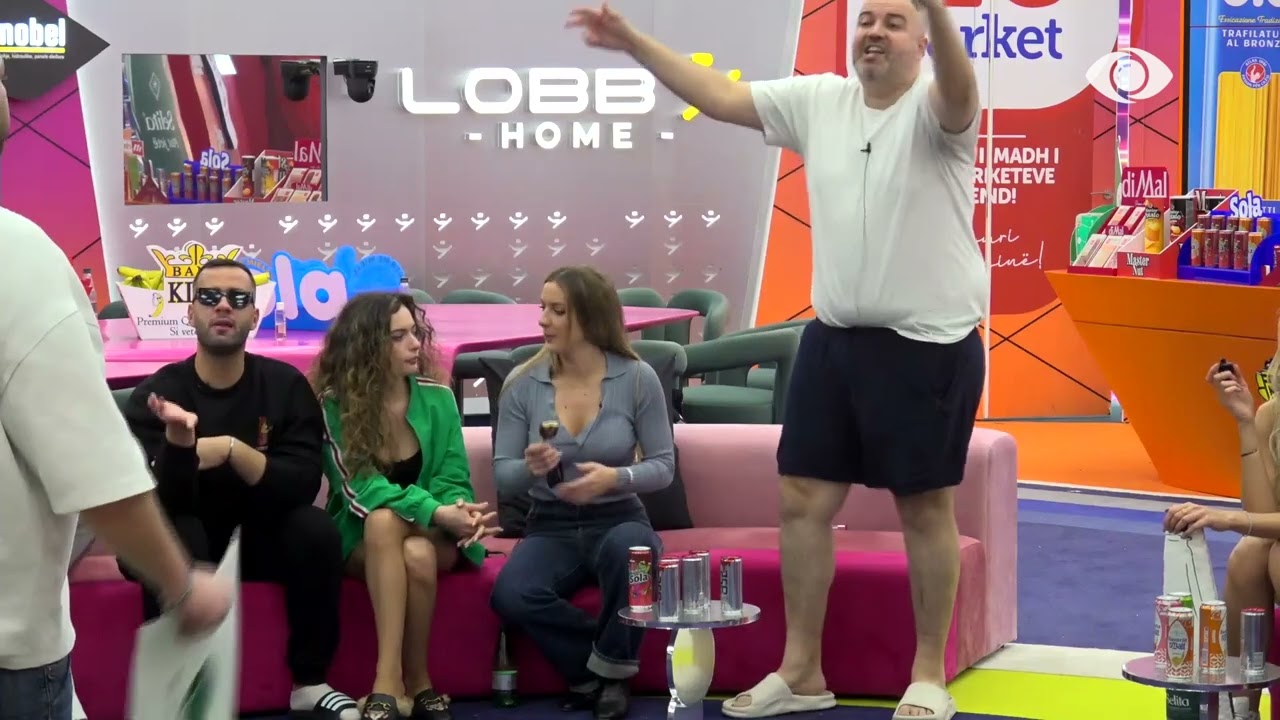 Do t'i heq dhe do dal si të dua unë/ Rogerti debaton me Arditin pas zarfit në shtëpi