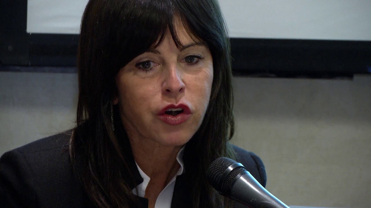 Watch Now Tumore al polmone, test molecolari: cosa sono, a cosa servono, chi li deve fare Tumore al polmone, test molecolari: cosa sono, a cosa servono, chi li deve fare