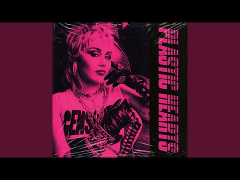 Videoclip de Bad Karma (feat. Joan Jett) — Miley Cyrus