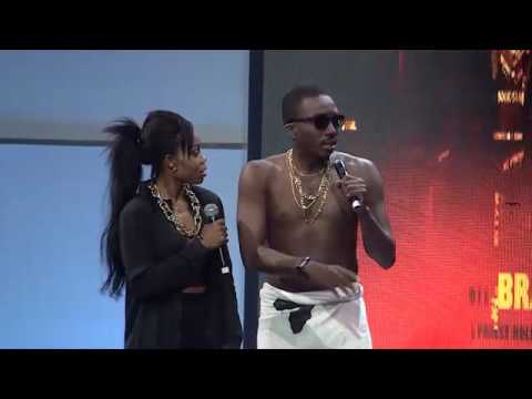 Bovi Disses Don Jazzy, Others on Stage