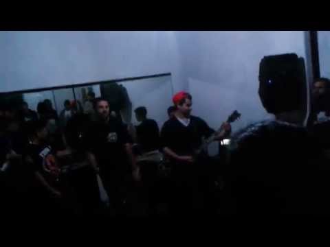 En tu cara - D.A.B. 11-10-15 Rosario Hardcore