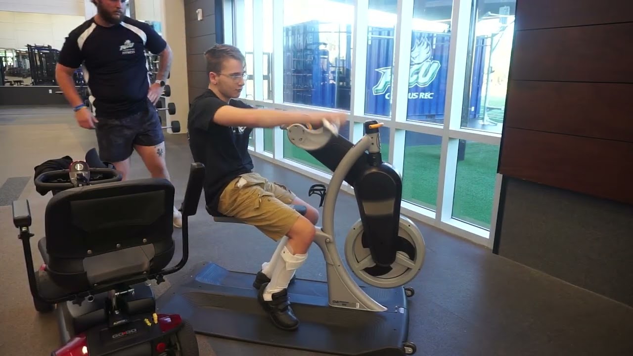 Accessible Equipment at the University Recreation & Wellness Center (Spanish)Video Thumbnail