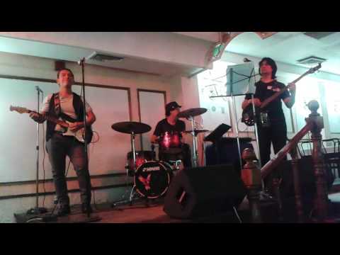 Grupo Escala.El Gato en la Oscuridad(Roberto Carlos)Canta (Ricardo Chacín Matheus) (baterista)
