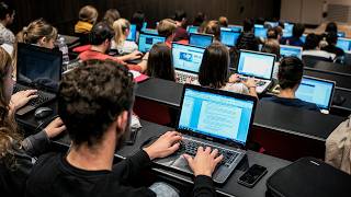 Chicago Law School Limits Laptops as AI Transforms Work