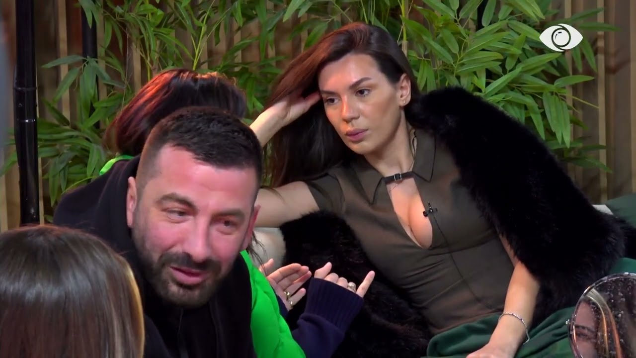 “Pse çfarë jemi këtu në klasë të parë…”/ Ola-Livias për Vserlon