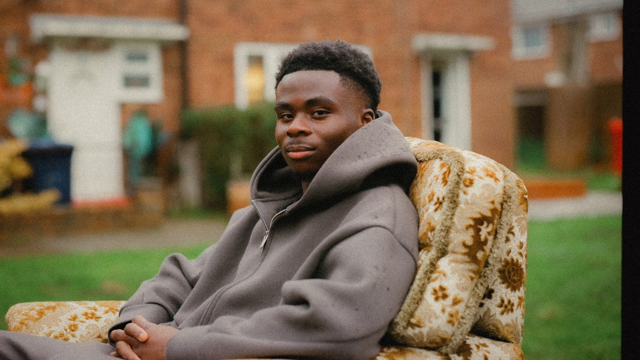 WhatsApp 🤝 Bukayo Saka