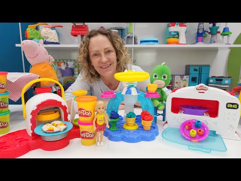 Nicole's PlayDoh Café - Pizza and ice cream for the Pig Family and the Pyjama Heroes - Play-Doh v...
