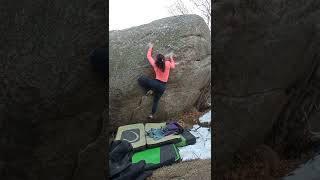 Video thumbnail of Love cold, 7a+. Targasonne