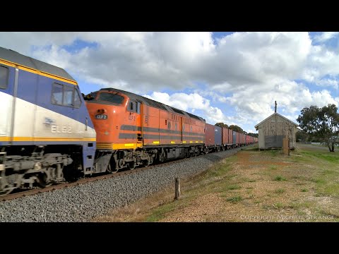 7922V SCT Dooen Container Train With RailFirst EL62 EL60 & RailPower CLF2 (2/8/2021) - PoathTV