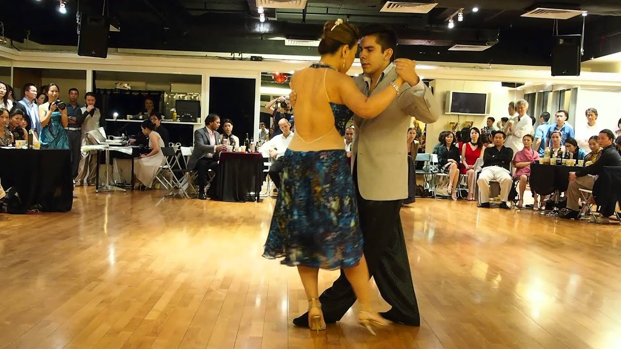Jonatan Aguero y Vivian Yeh @ 2013 Hong Kong Xtreme Asian milonga , June 2013, 1/2