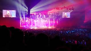 Ákos - Ki helyett szeretsz?