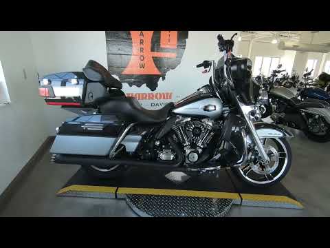 2013 Harley-Davidson Ultra Classic Electra Glide Grand American Touring FLHTCU