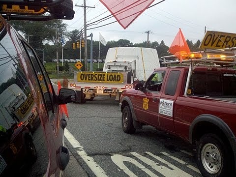 pilotcar.tv™ - Superload with Connecticut State Police North Kingstown RI-Groton CT