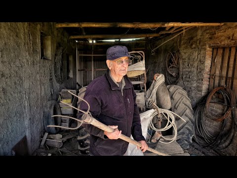 85-Year-Old Grandfather Living Alone in the Countryside | No One Could Easily Find Him Here | Ent...
