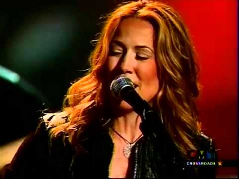 Willie Nelson and Sheryl Crow - "Abilene" (with intro - 2002)