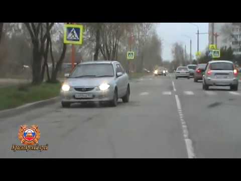 Уходя от полиции, пьяный водитель снес ограждение в Красноярском крае