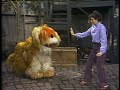 Sesame Street 1797 Linda Signs To Barkley As The Count Counts 1983