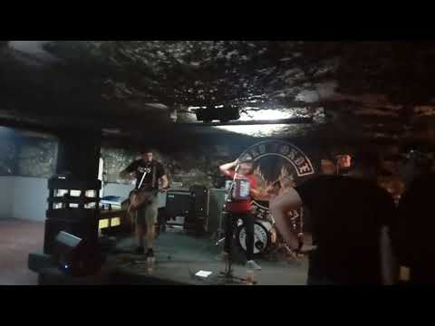 Krwawý Koleno - KRWAWÝ KOLENO - TAK ZAČNI ŽÍT