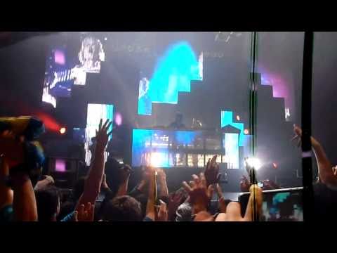 Axwell - Blow Up w/ Rolling in the Deep Acapella @ Roseland Ballroom, NYC 2011