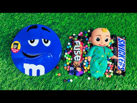 Satisfying video Asmr Candy lollipops candy and chocolate gummy candy unboxing video.