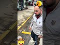 VEREADOR VITÃO DO POVO X VAZAMENTO EM FRENTE À CASA DE RAÇÃO DA GINA DESCASO TOTAL NA CIDADE QUE NÃO DEU CERTO