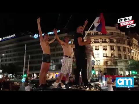 Ludnica u Beogradu posle osvajanja zlata vaterpolista u Riju 2