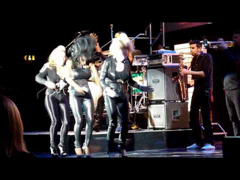Anastacia, Lulu, Heather Small PROUD MARY (London, Here Come The Girls)