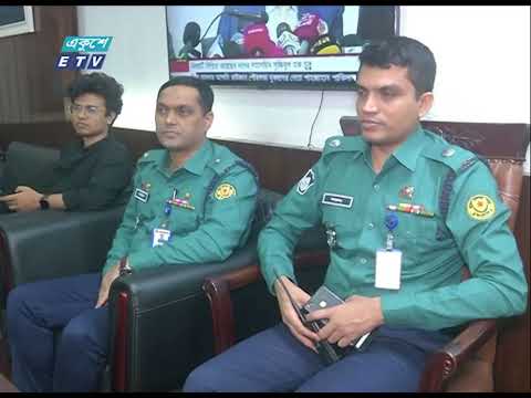 বাসে আগুন দেওয়ার সময় হাতেনাতে আটক হয়েছে এক রিক্সা চালক