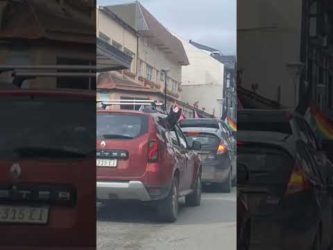 ШЕСТВИЕ И ДЕМОНСТРАЦИЯ В ЦЕНТРЕ ГОРОДА #argentina ##ushuaia #tierradelfuego #findelmundo #tdf