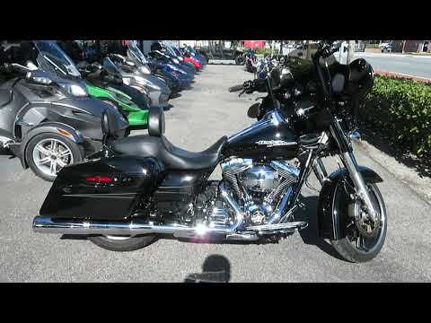 2016 Harley-Davidson Street Glide® Special in Sanford, Florida - Video 1