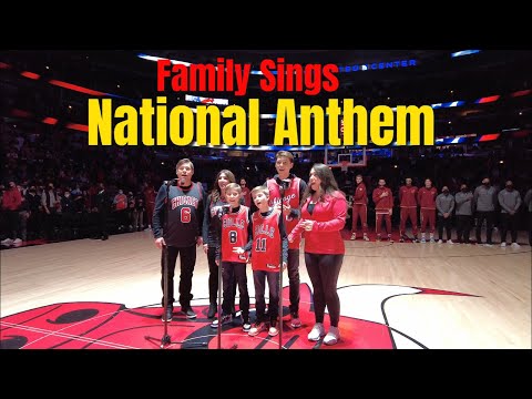 Sharpe Family Singers - National Anthem! @ChicagoBulls Game! 🏀🎤 #starspangledbanner
