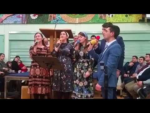 Un grup de frati si surori- Sunt fericit si vreau sa iti cant