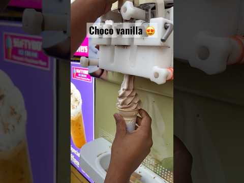 Softy for ₹30/- 🥺🥺🔥 📍CP DELHI #delhifoodblogger #softy #icecream #chocolate