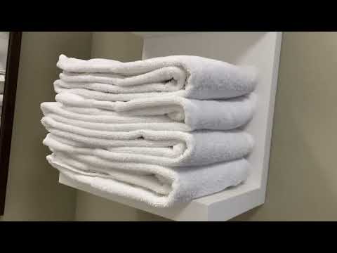 Hampton Inn & Suites by HILTON - Illinois - Walkthrough - Room - Breakfast -  Pool - Entrance