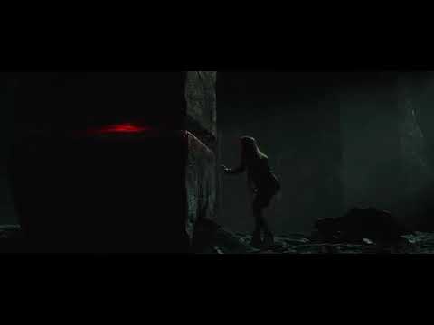 Aether gets inside Jane Foster