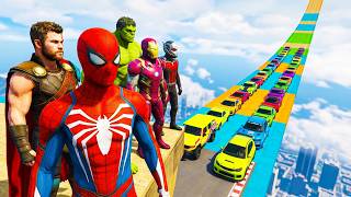 Três Homens-Aranha reúnem uma equipe de super-heróis e seguir uma rota íngreme pelo céu em GTA 5.