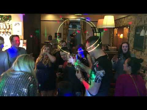 Mikeyok&euml; video.