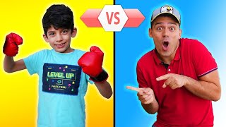 Jason और Alex बॉक्सिंग कर रहे हैं और मैच जीतना चाहते हैं! | बच्चों के लिए मजेदार खेल! video