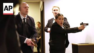 Download lagu How the shooting incident at White House correspondents' dinner unfolded mp3