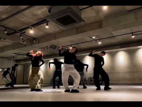 TURNS - You should see me in the crown Dance Mirrored