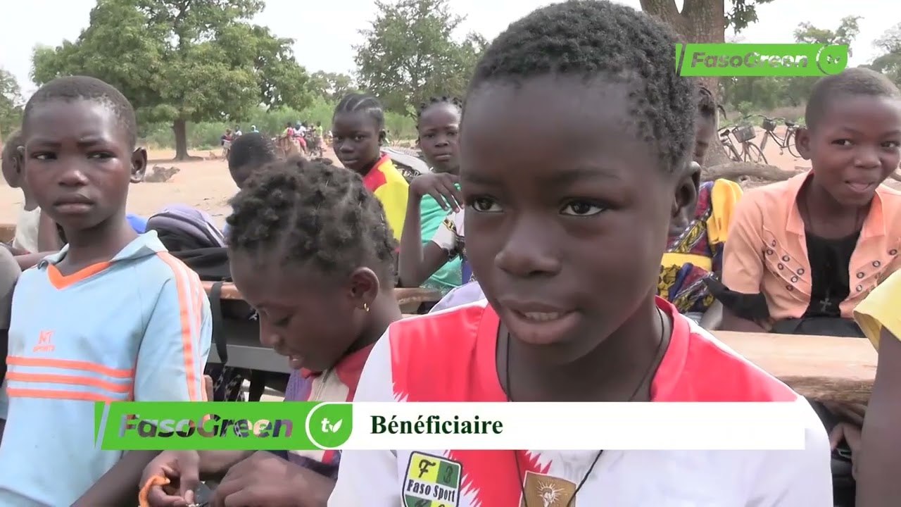 Solidarité : lCAB offre des sacs aux élèves de Bogodogo 2