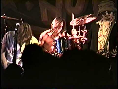 Enuff Z'Nuff - Mr Jones (Live - Jackhammers 1997)