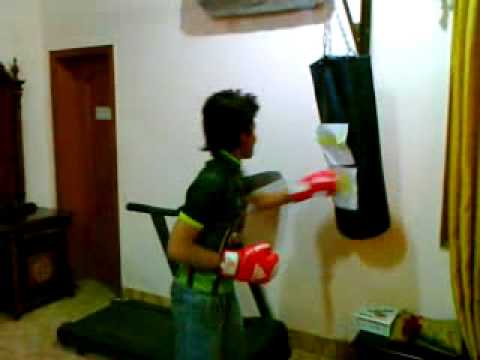 Pakistani Boy Josh against india,  i dont like india, Kaleem Boxing Agaisnt india .avi