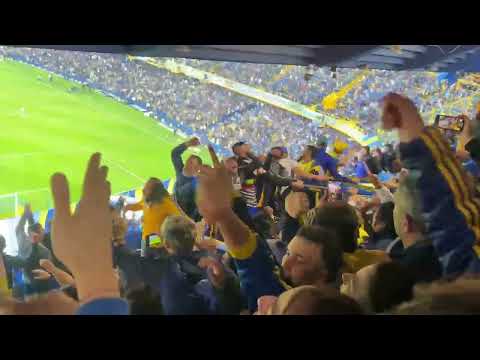 "PASAN LOS AÑOS, PASAN LOS JUGADORES. LA 12 ESTÁ PRESENTE NO PARA DE ALENTAR" Barra: La 12 &bull; Club: Boca Juniors