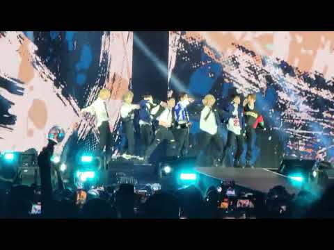 Stray Kids Encore in LA 230402 - Charmer