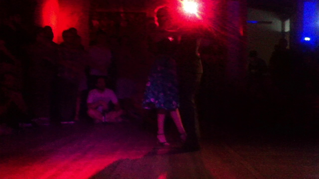 Video thumbnail for Emanuel Ledesma y Carolina Couto bailan en Chanta 4 (Fragmento final vals 3de4)