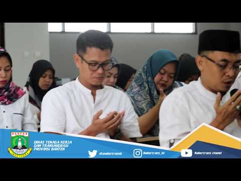    TANGKAL CORONA DISNAKERTRANS BANTEN MENGGELAR DOA BERSAMA