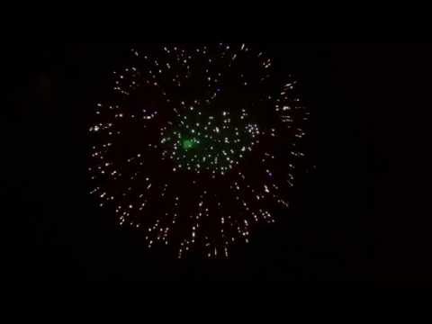 SCP27/150 - 150mm Gold Glitter Wave to Purple with Green Strobe Core Shell