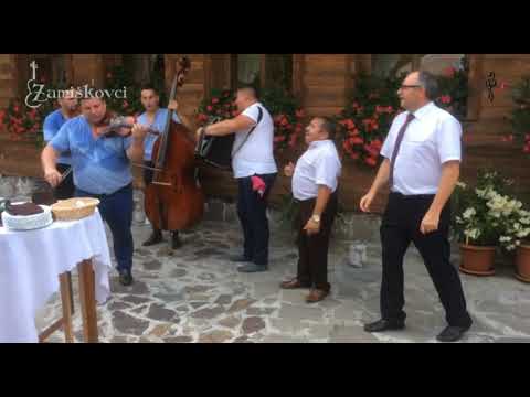 Krájanie torty_Zamiškovci - Hej sokoly